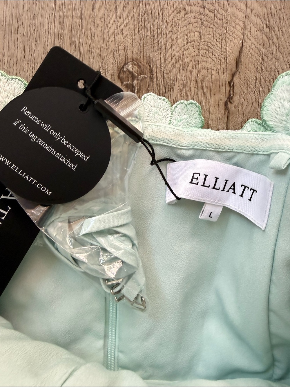 elliatt roseate green 3d floral lace applique strapless tiered maxi dress large - Picture 11 of 14